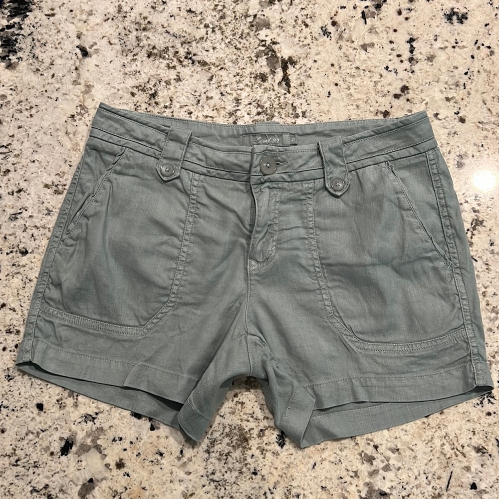 Level 99 shorts